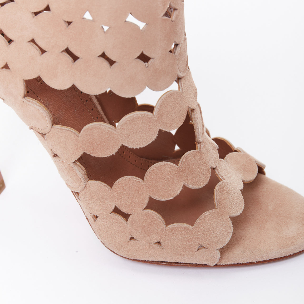 Alaïa Scallop Cage Sandals - Detail 2