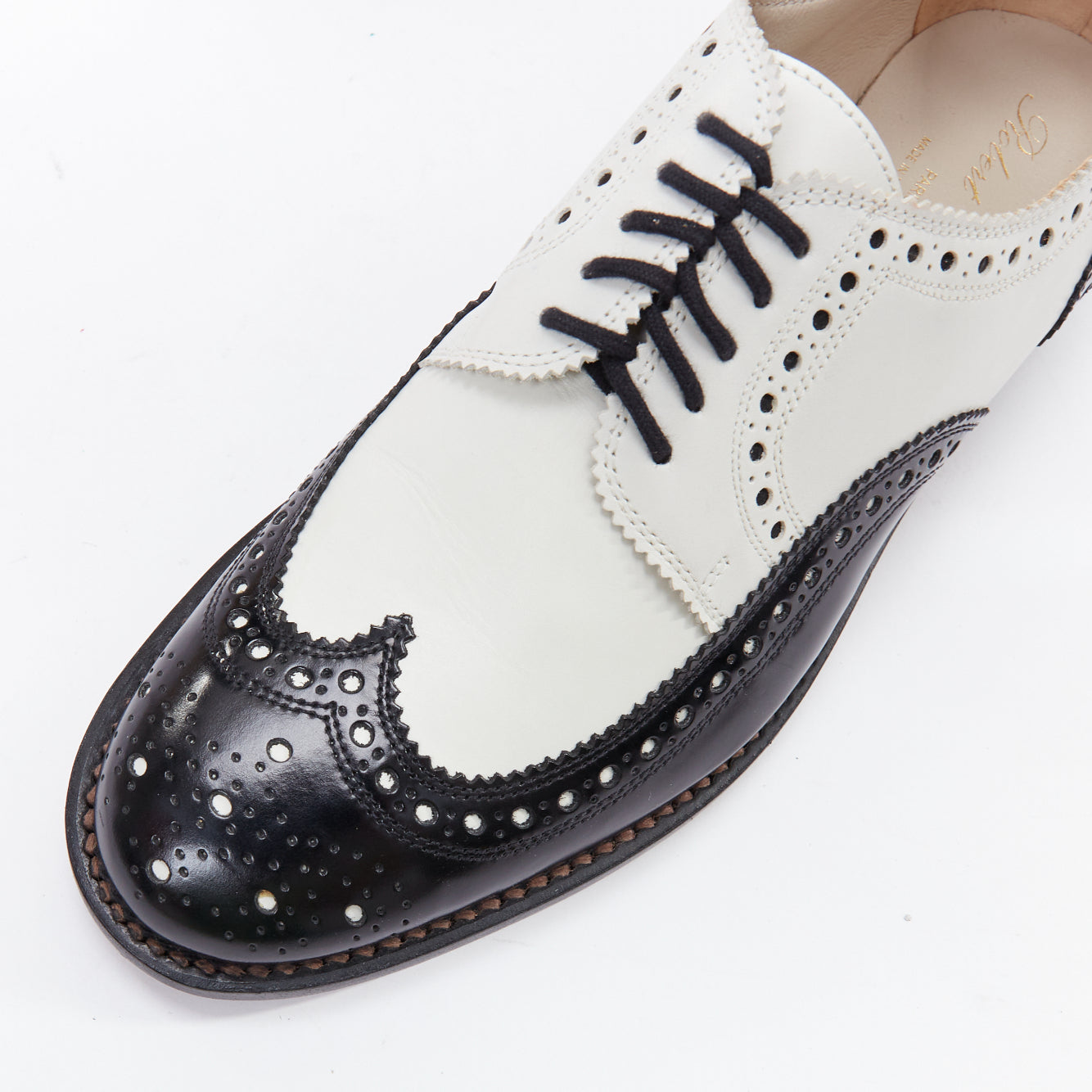 Robert Clergerie Bicolor Derby Brogue - Detail 2