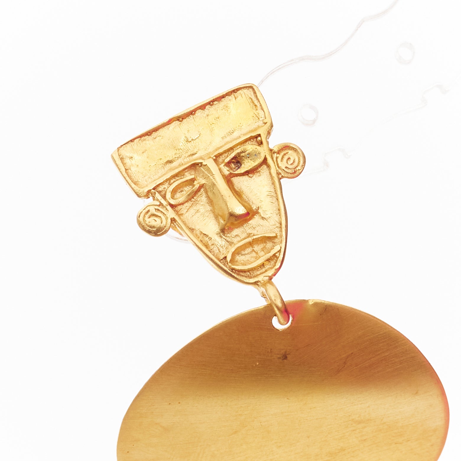 Unsigned / متعددة Tribal Beige Earrings - Detail 1