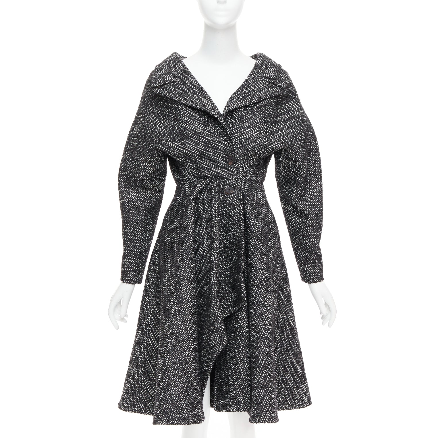 Unsigned / متعددة Grey Tweed Swing Coat