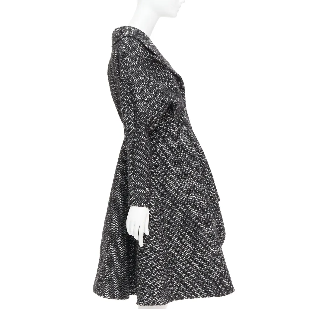 Unsigned Grey Tweed Swing Coat Black Wool Very good - Model View