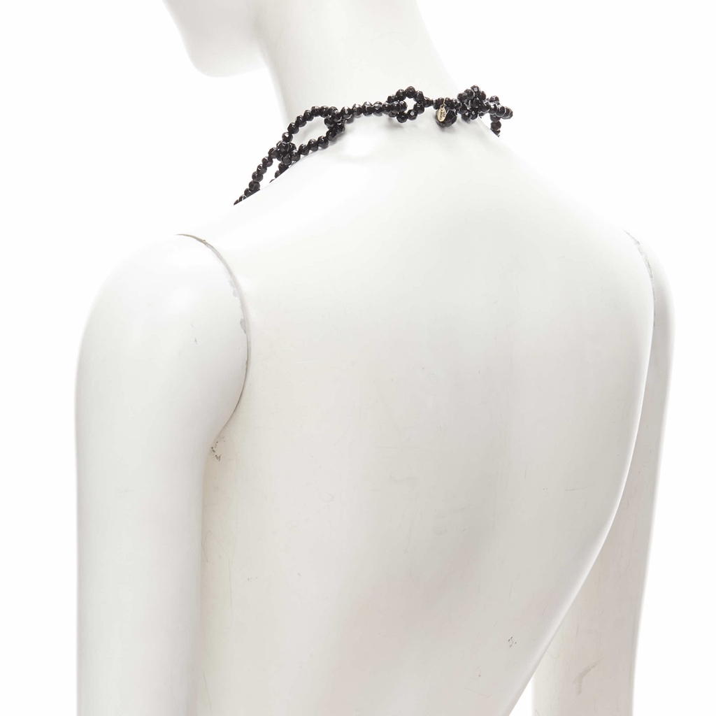 Unsigned / متعددة Loop Chain Necklace - Side view