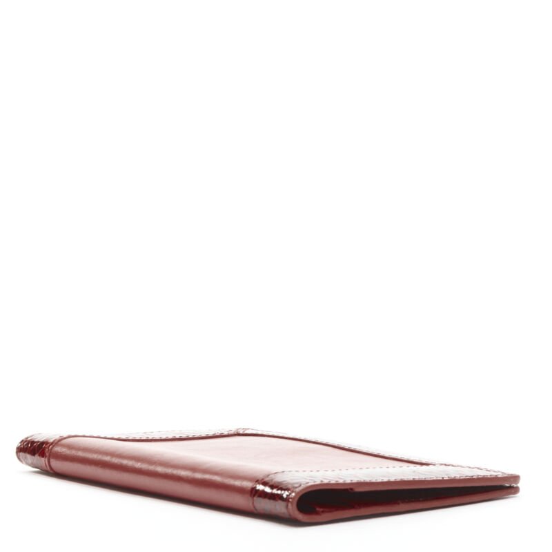 Unsigned / متعددة Leather Passport Holder - Side view