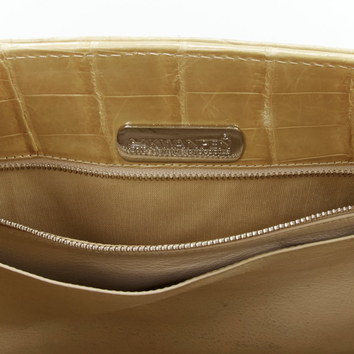 Unsigned / متعددة Valentine Heart Bag - Image 13