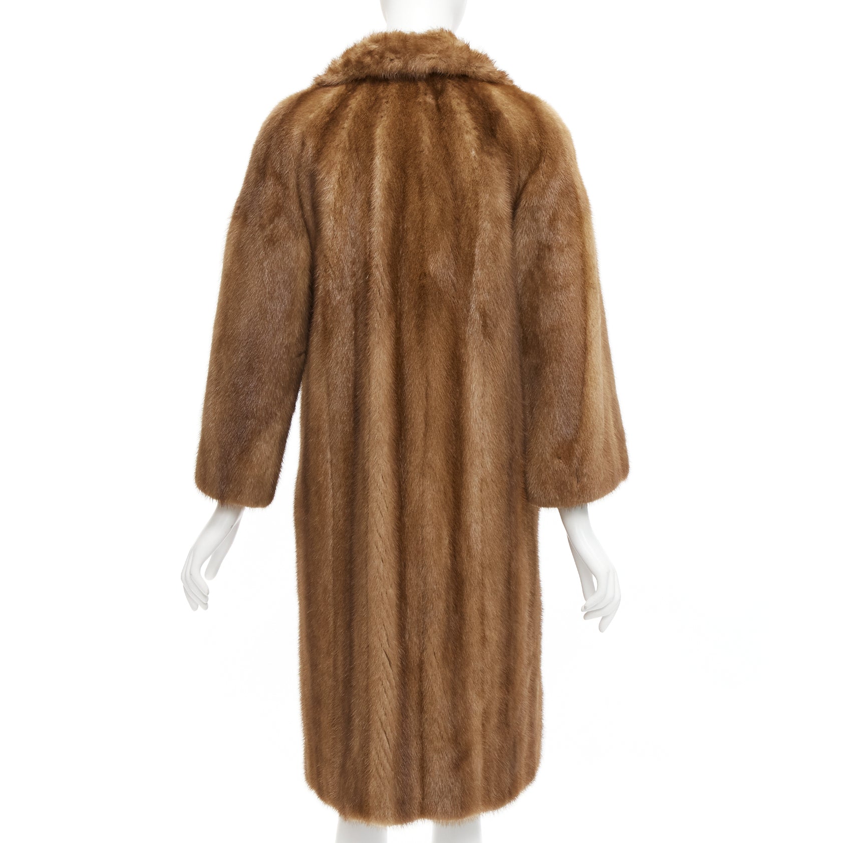 Unsigned / متعددة Brown Fur Hook Coat - Side view