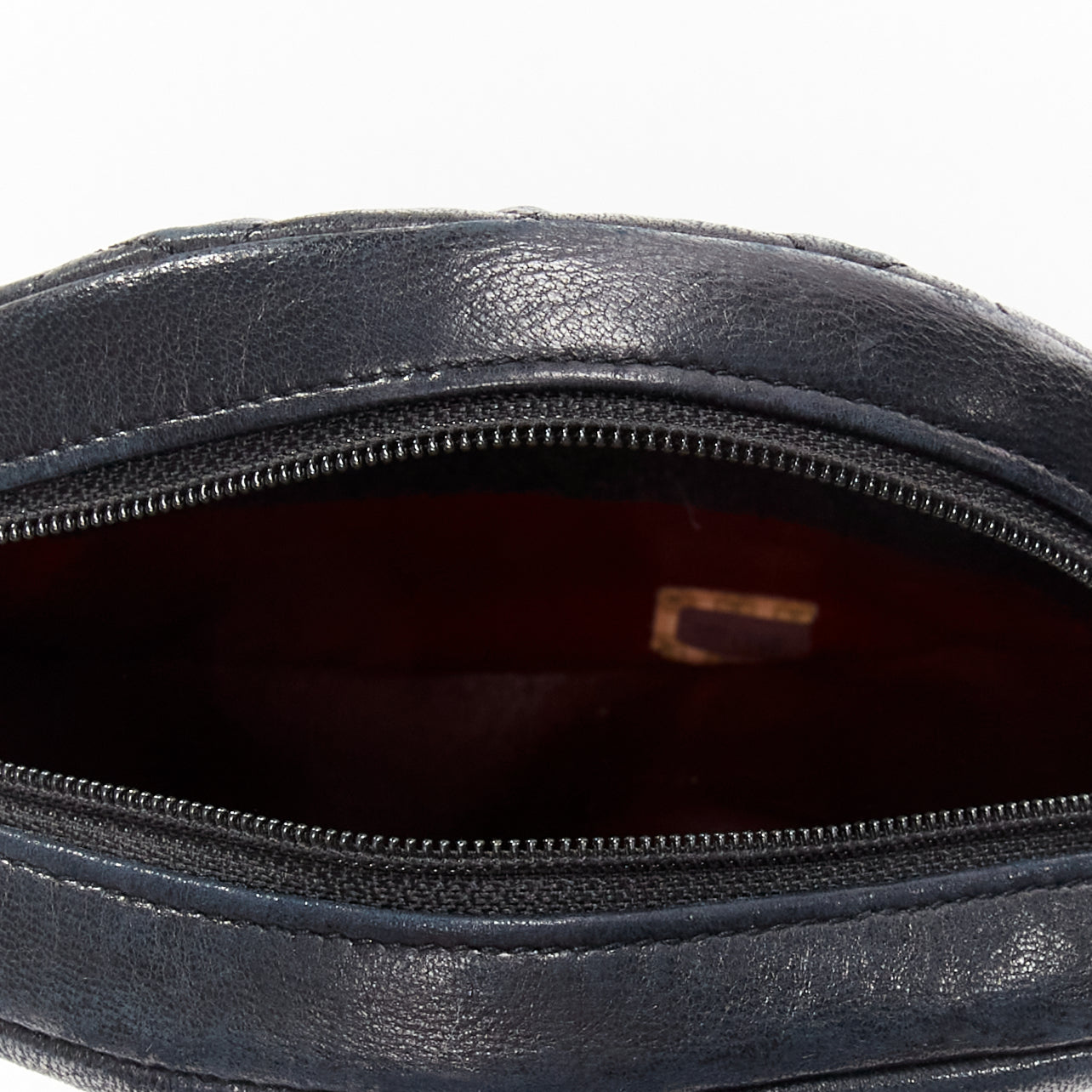 Unsigned / متعددة Loop Envelope Bag - Image 12