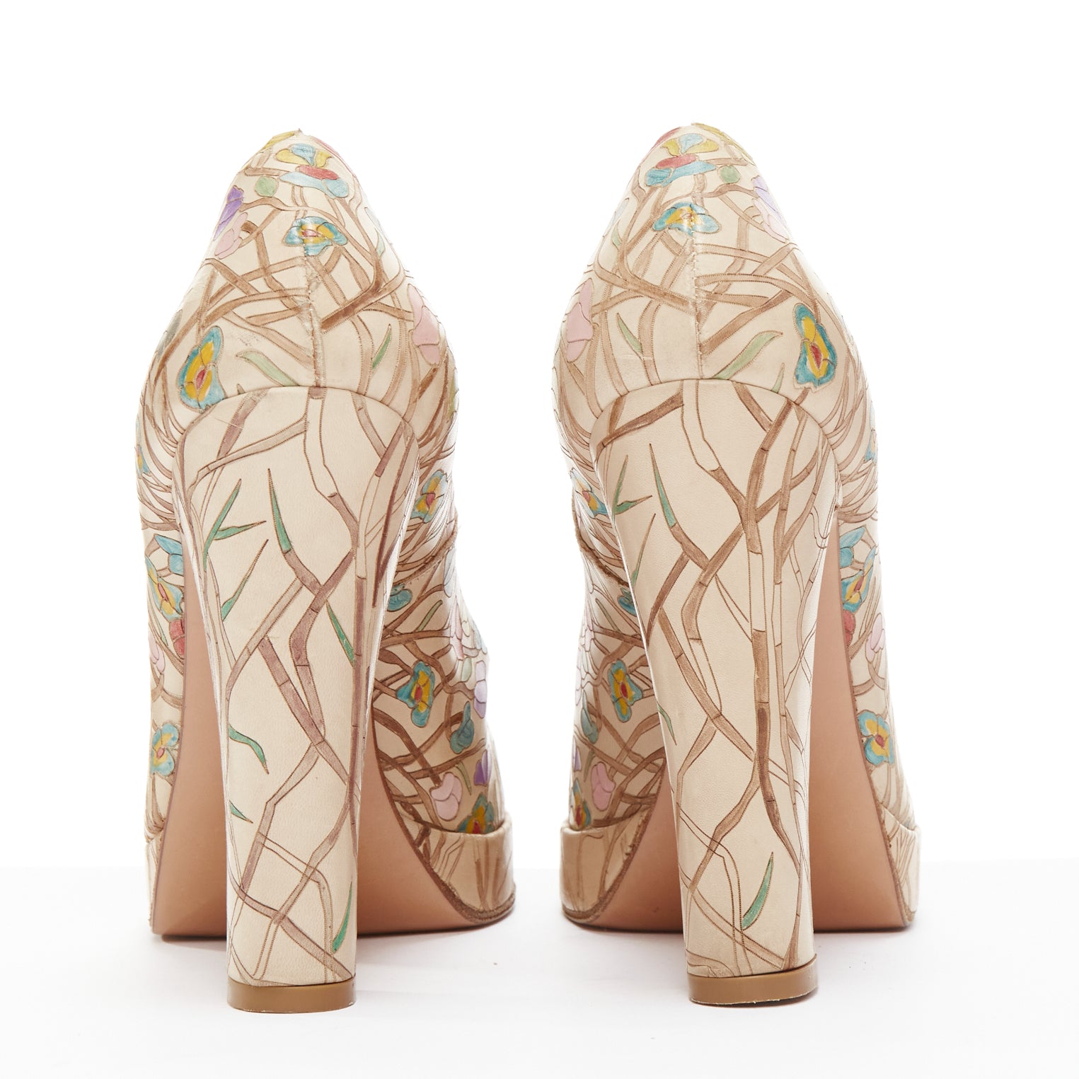Unsigned / متعددة Floral Platform Pumps - Side view