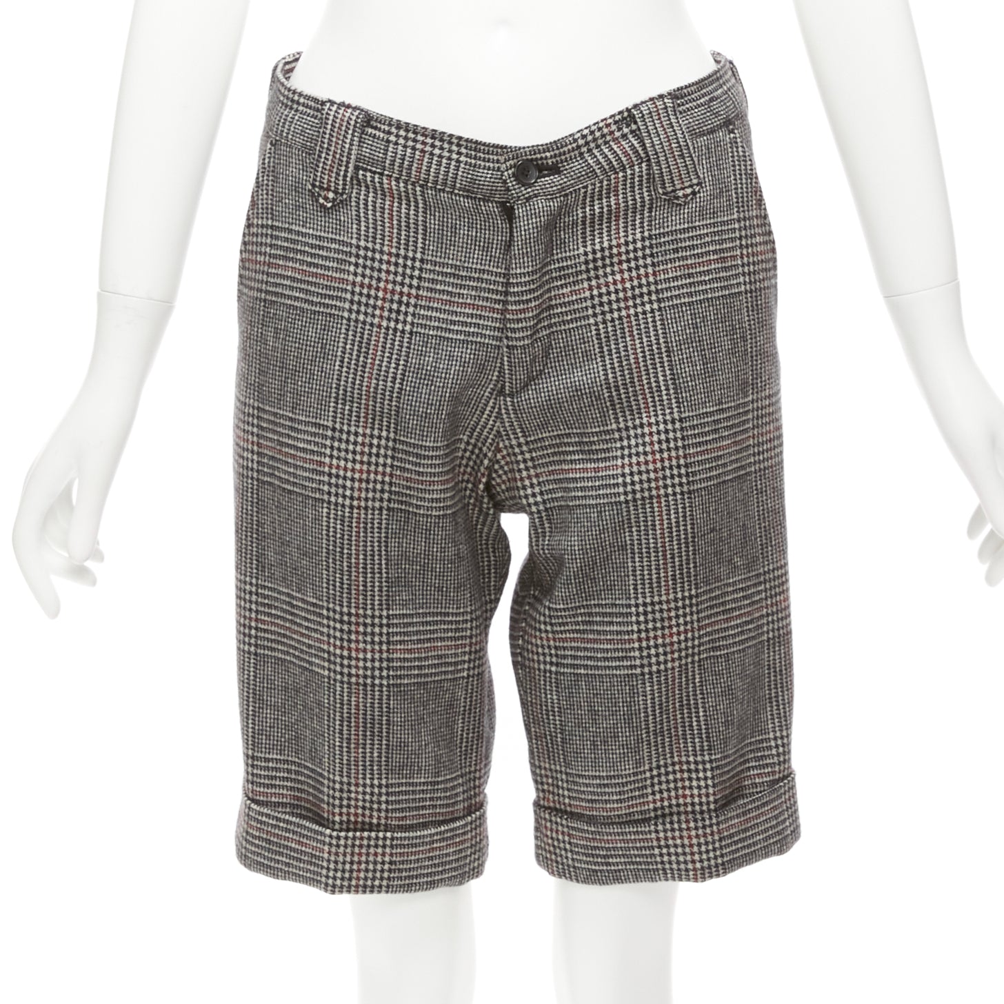 Unsigned / متعددة Back Pocket Shorts