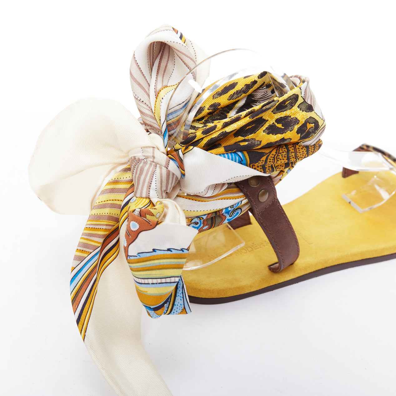 Unsigned / متعددة Scarf Tie Sandals - Detail 1