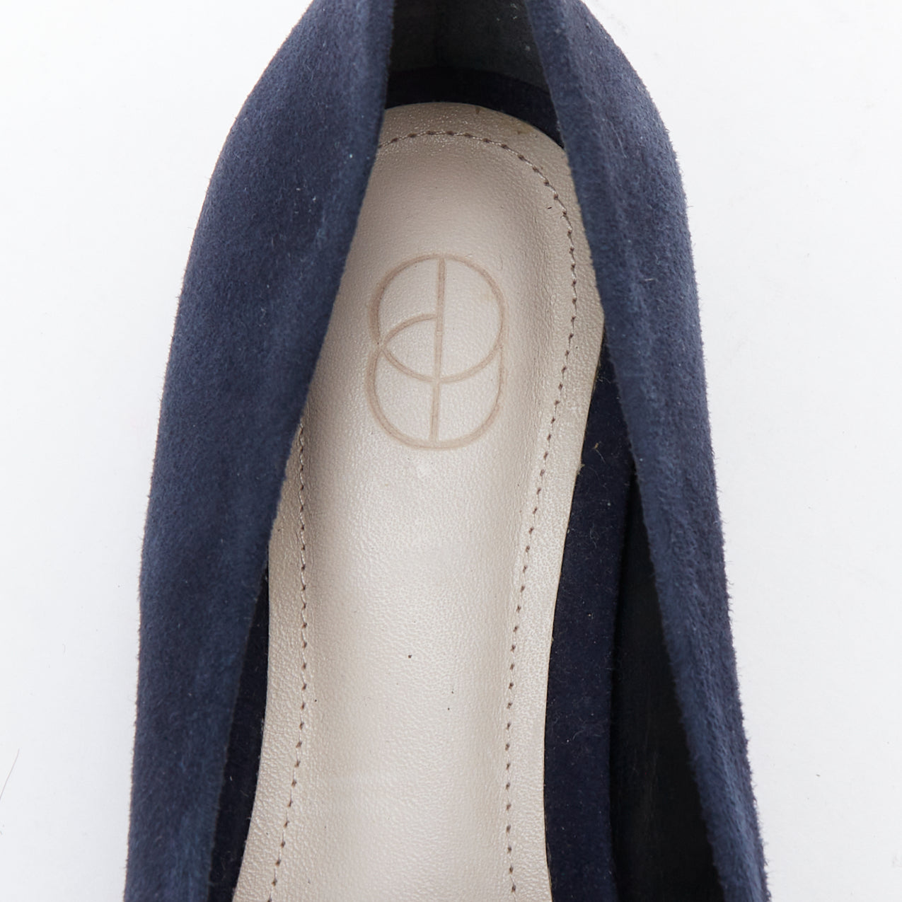 Unsigned / متعددة Minimal Loafer Flats - Image 11