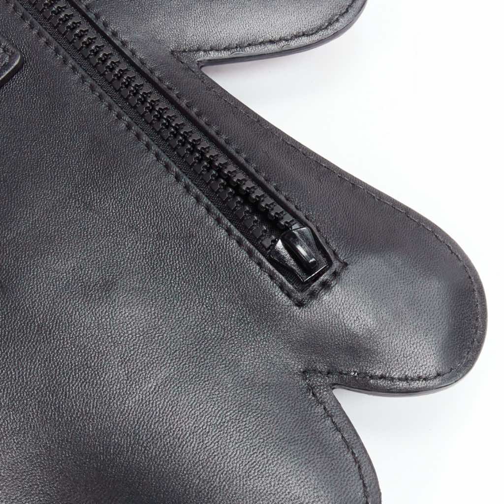 Moschino Picasso XL Clutch - Detail 2