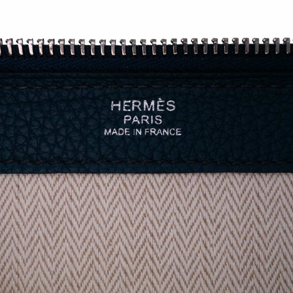 Hermès Togo Swift Endless Road Clutch - Side view