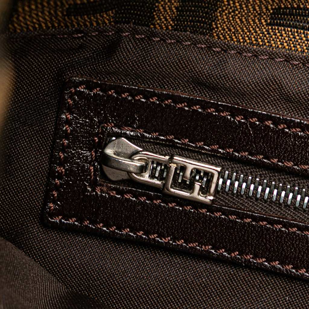 Fendi Zucca Canvas Shoulder Bag - Detail 2