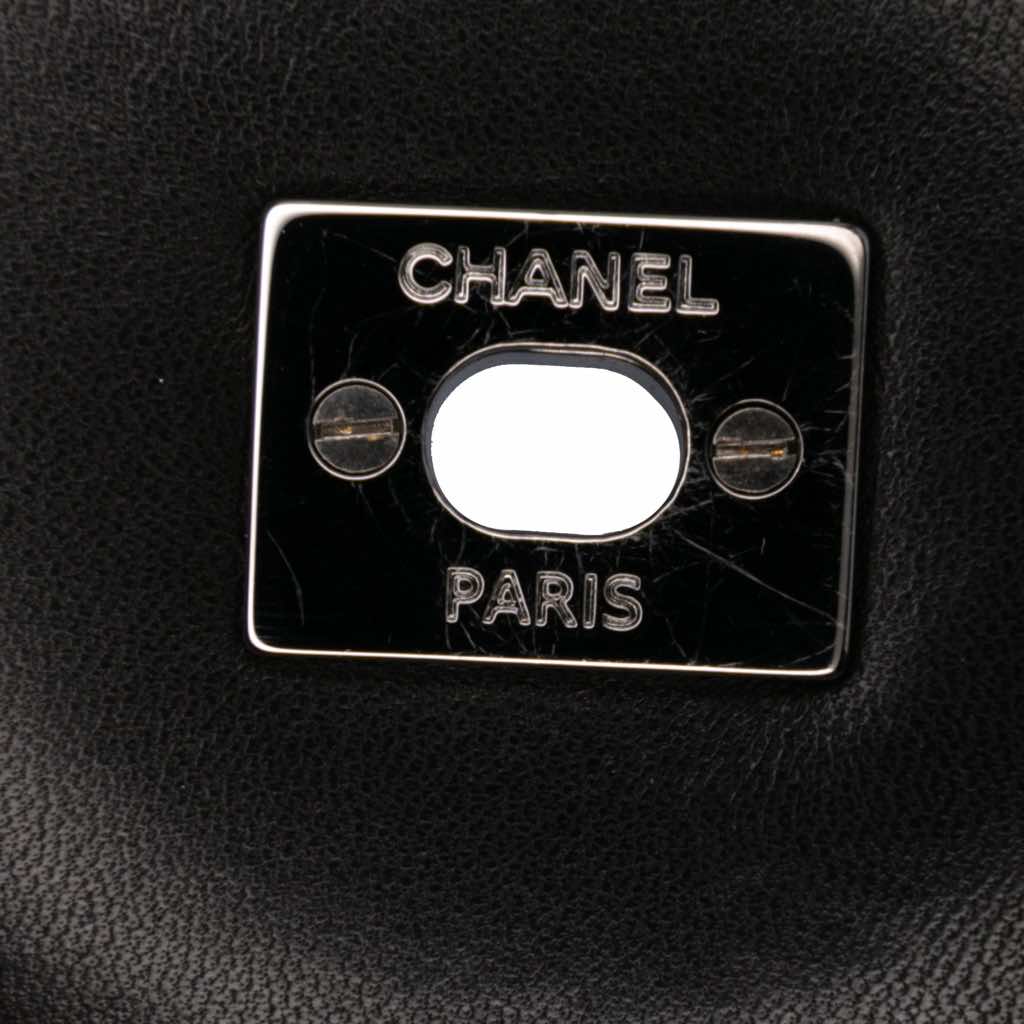 Chanel Bicolor Quilted Lambskin Twist Crescent Flap - Detail 2