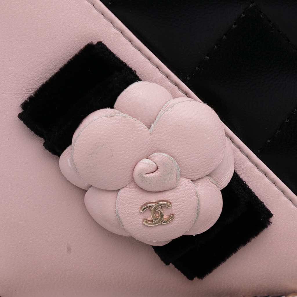 Chanel Bicolor Quilted Lambskin Camellia Wallet on Chain - Image 13