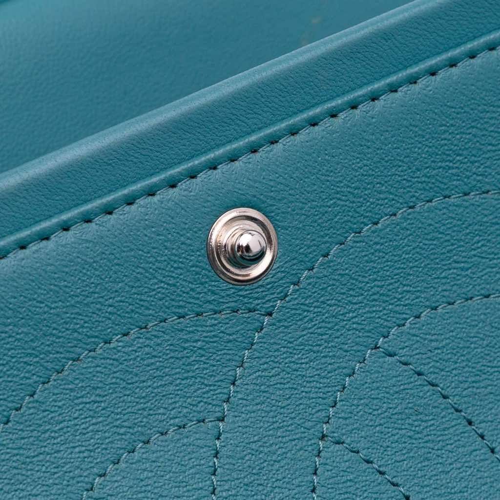 Chanel Jumbo Classic Lambskin Double Flap - Detail 2