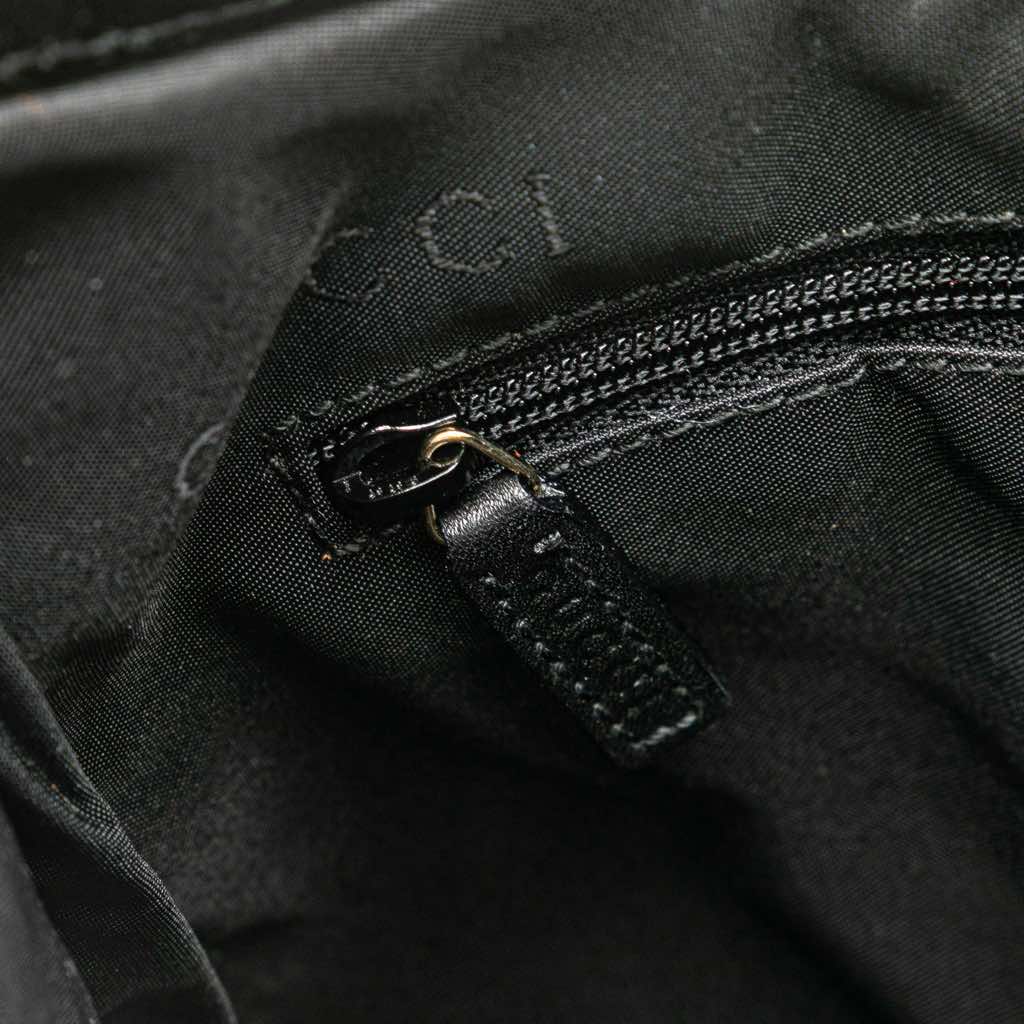 Gucci GG Canvas Shoulder Bag - Detail 2