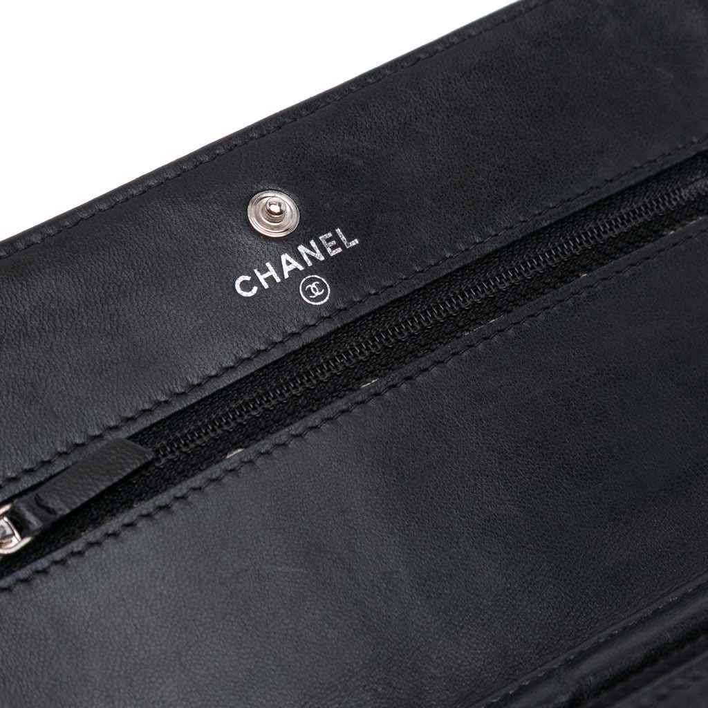 Chanel CC Quilted Lambskin Wallet On Chain - Side view