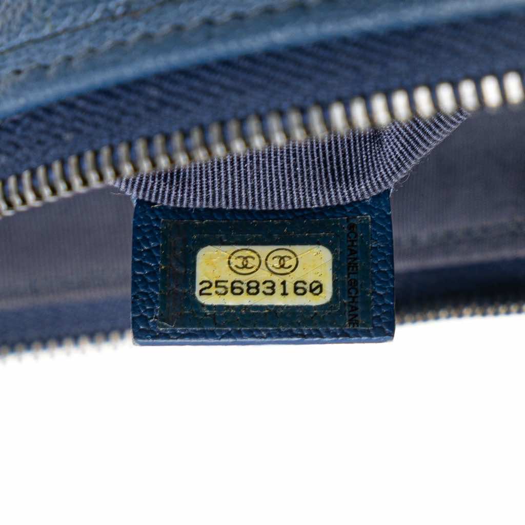 Chanel Medium Aged Calfskin Gabrielle O Case Clutch - Detail 1