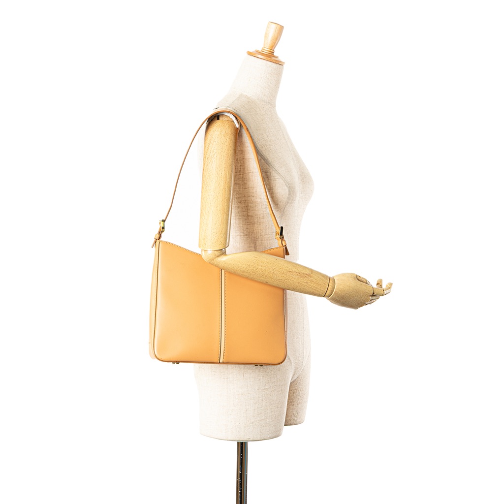 Burberry Leather Shoulder Bag - Image 13