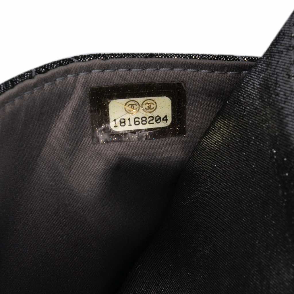 Chanel Quilted Iridescent Lambskin Tartan Button Wallet On Chain - Detail 1