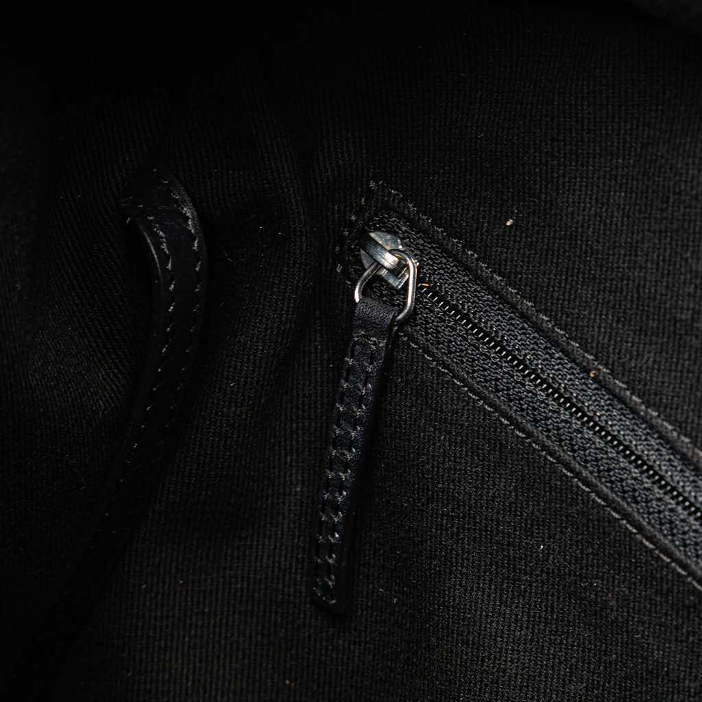 Chanel Paris New York Quilted Nylon Tote - Detail 2