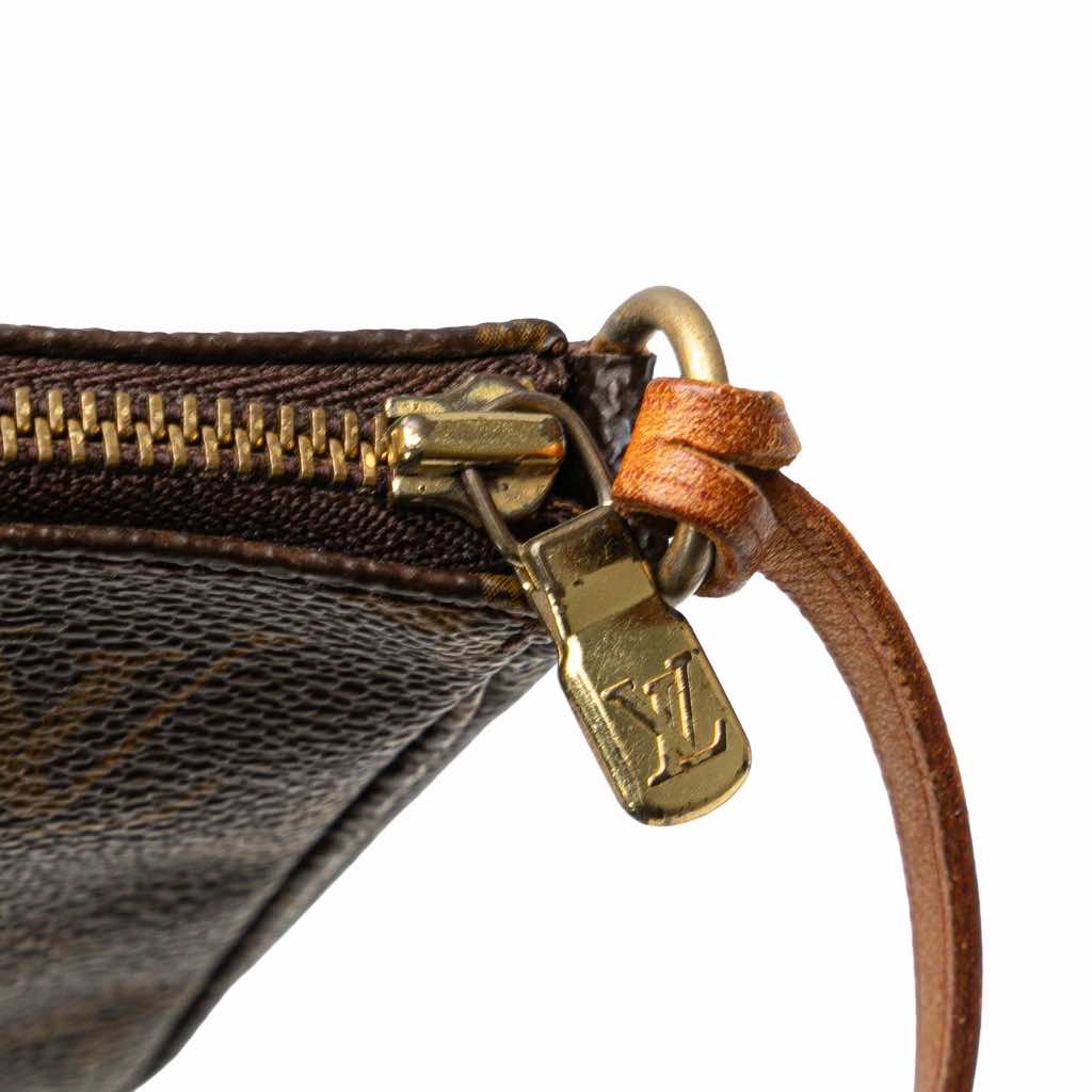 Louis Vuitton Monogram Pochette Accessoires - Detail 2