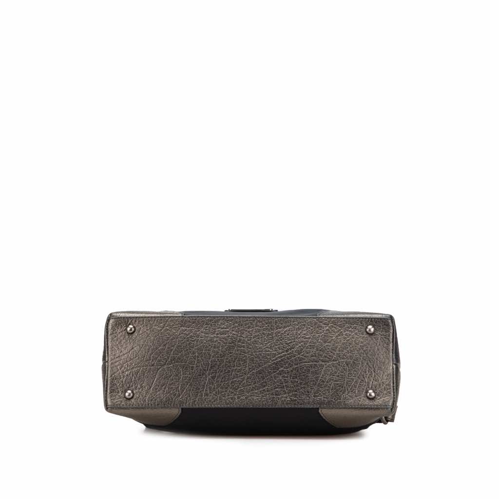 Burberry Nylon Shoulder Bag - 3