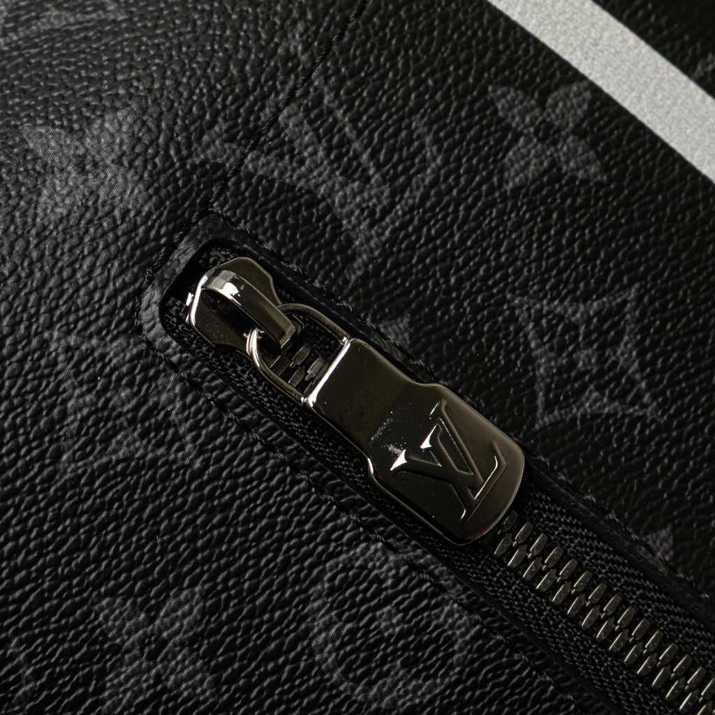 Louis Vuitton Fragment Monogram Eclipse Flash Apollo Messenger PM - Image 10