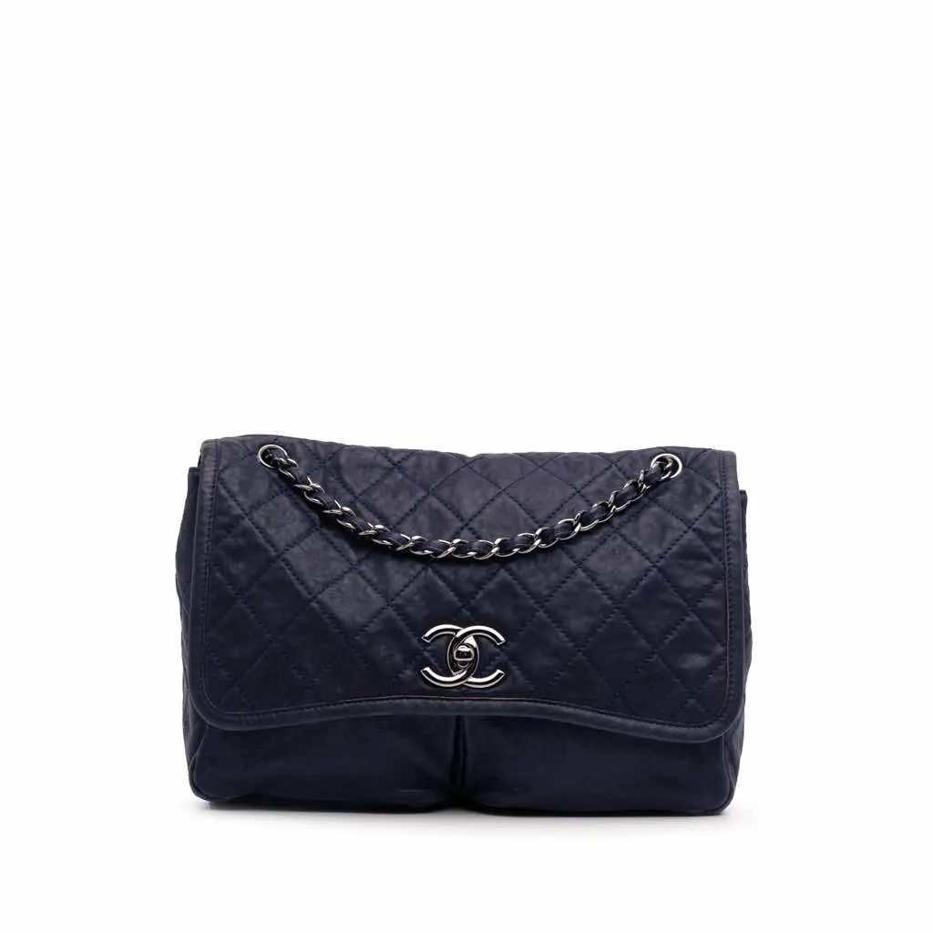 Chanel Large Quilted Calfskin Natural Beauty Split Pocket Flap Blue Leather Very good - Front View