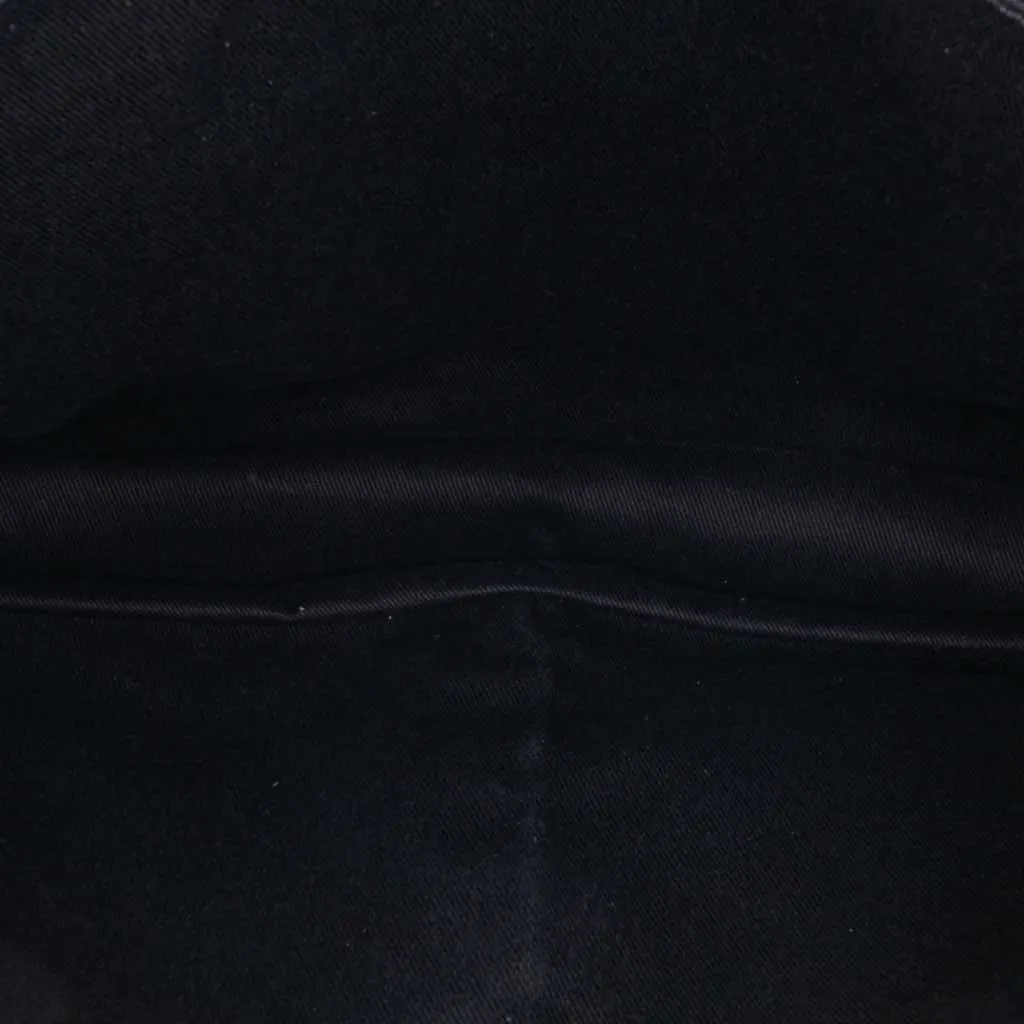 Chanel Large Quilted Calfskin Natural Beauty Split Pocket Flap Blue Leather Very good - Model View