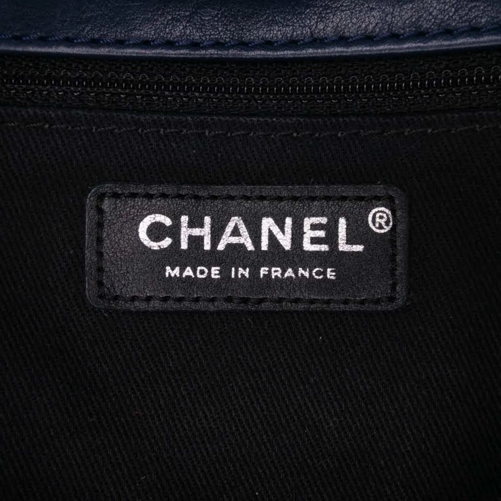 Chanel Large Quilted Calfskin Natural Beauty Split Pocket Flap Blue Leather Very good - Box View