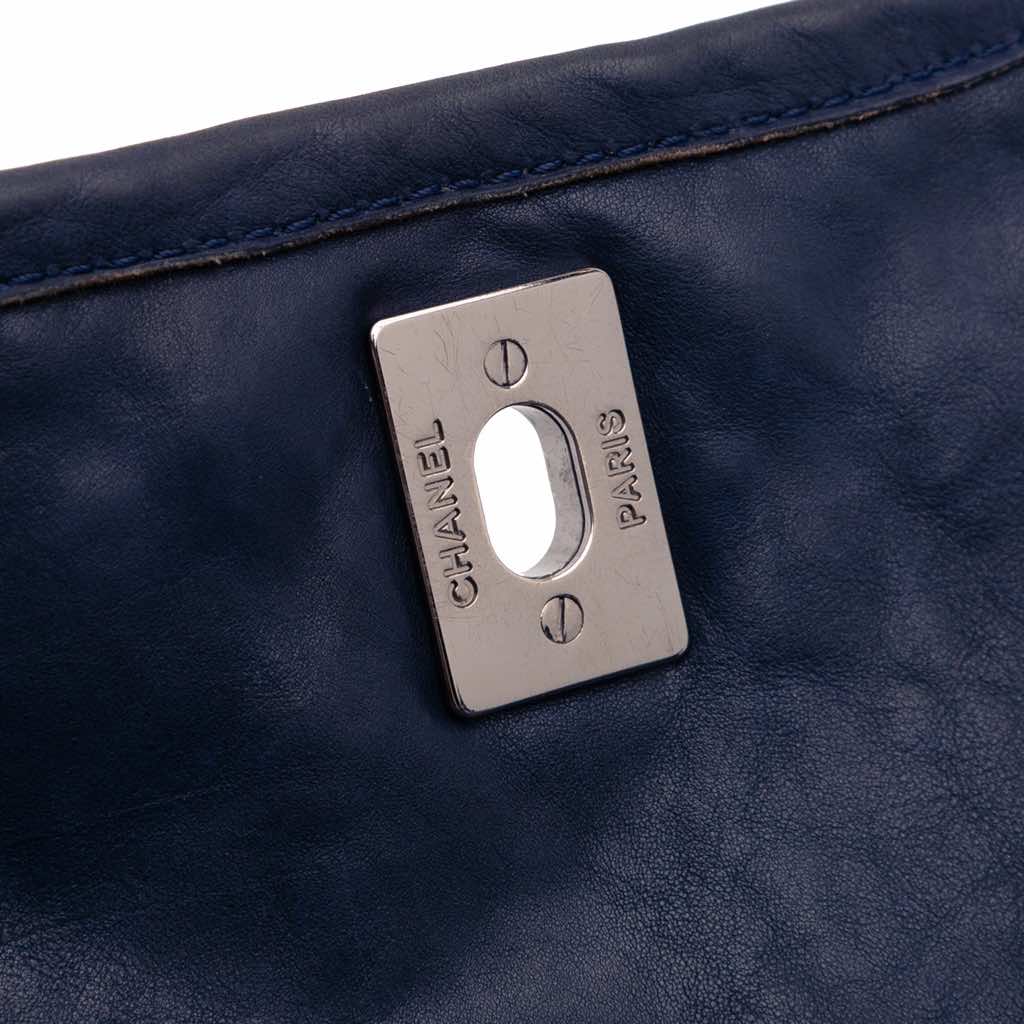 Chanel Large Quilted Calfskin Natural Beauty Split Pocket Flap - Detail 2