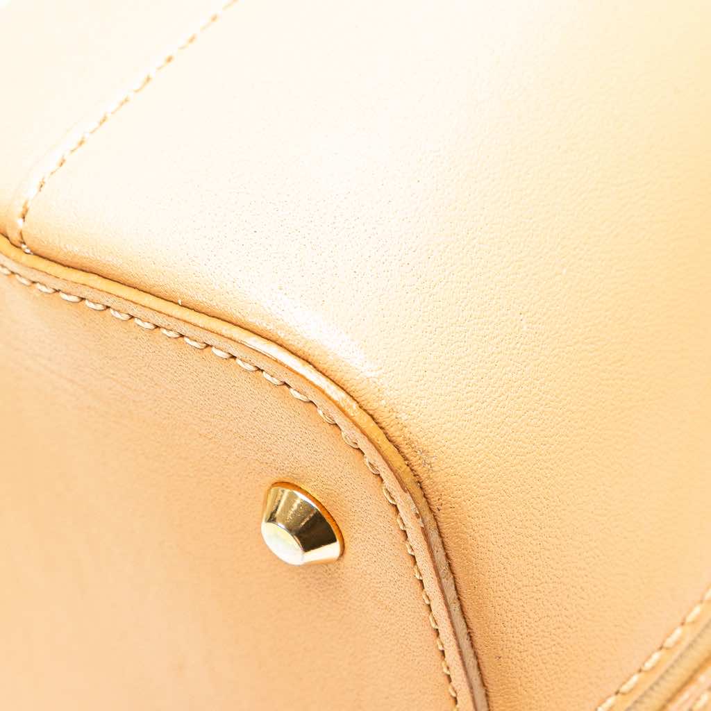 Burberry Leather Tote - Image 11