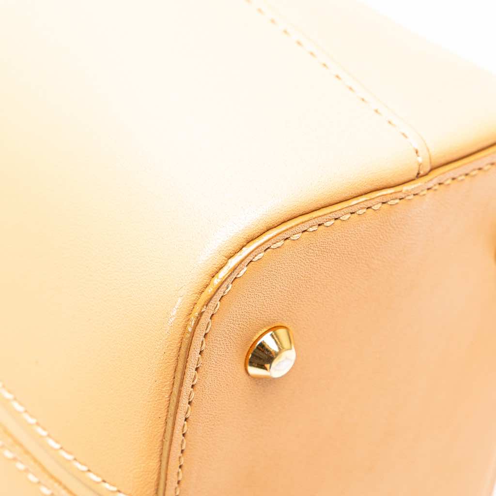 Burberry Leather Tote - Image 12