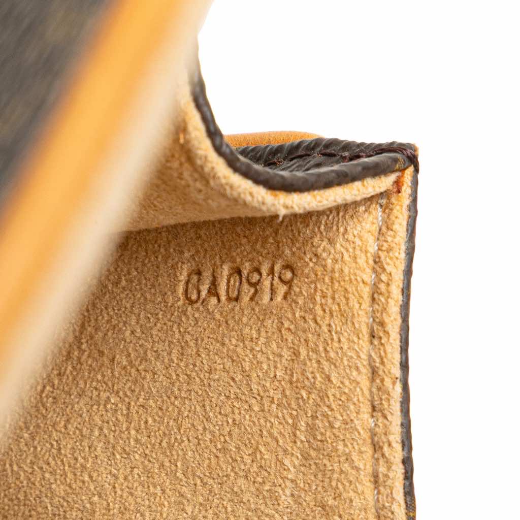 Louis Vuitton Monogram Pochette Twin PM - Detail 1