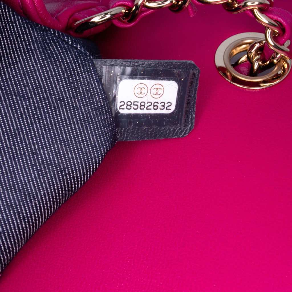 Chanel Lambskin CC Mania Flap - Detail 2