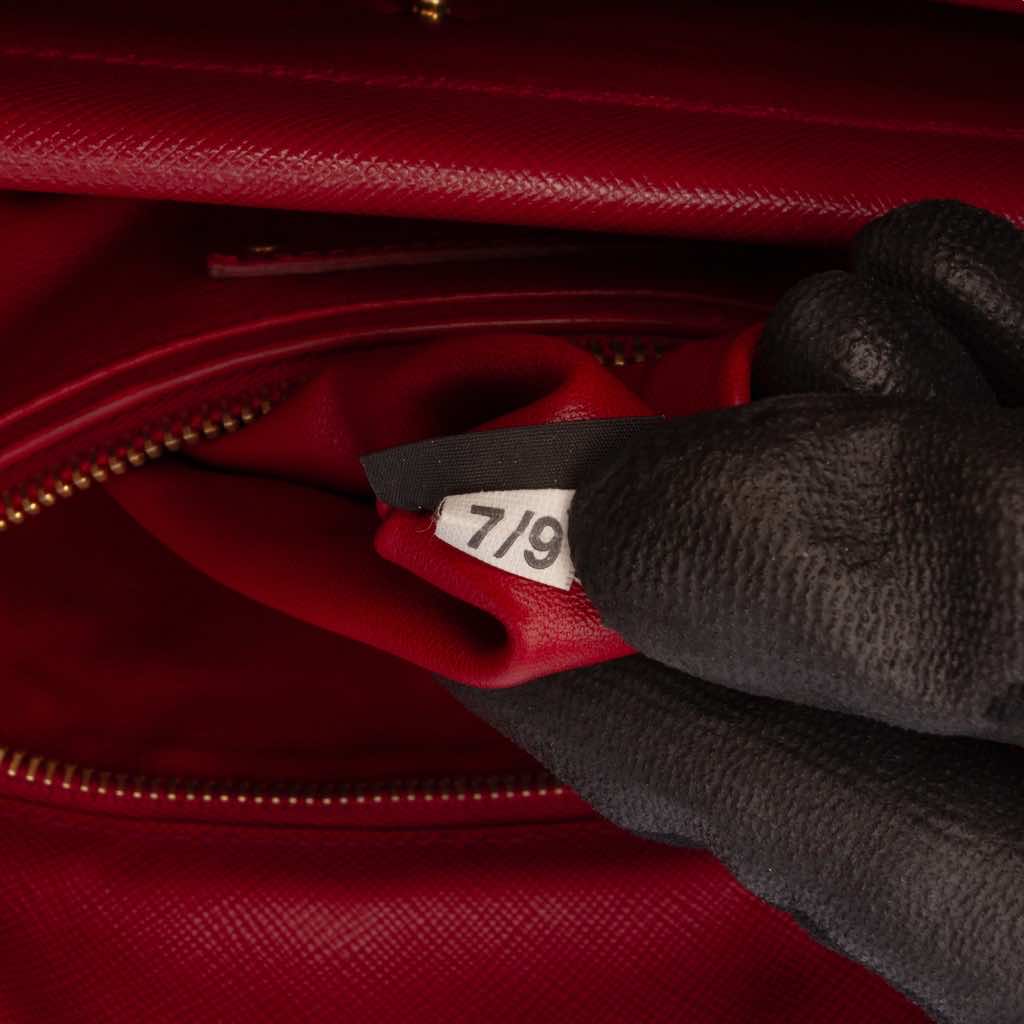 Prada Saffiano Lux Frame Tote - Detail 1