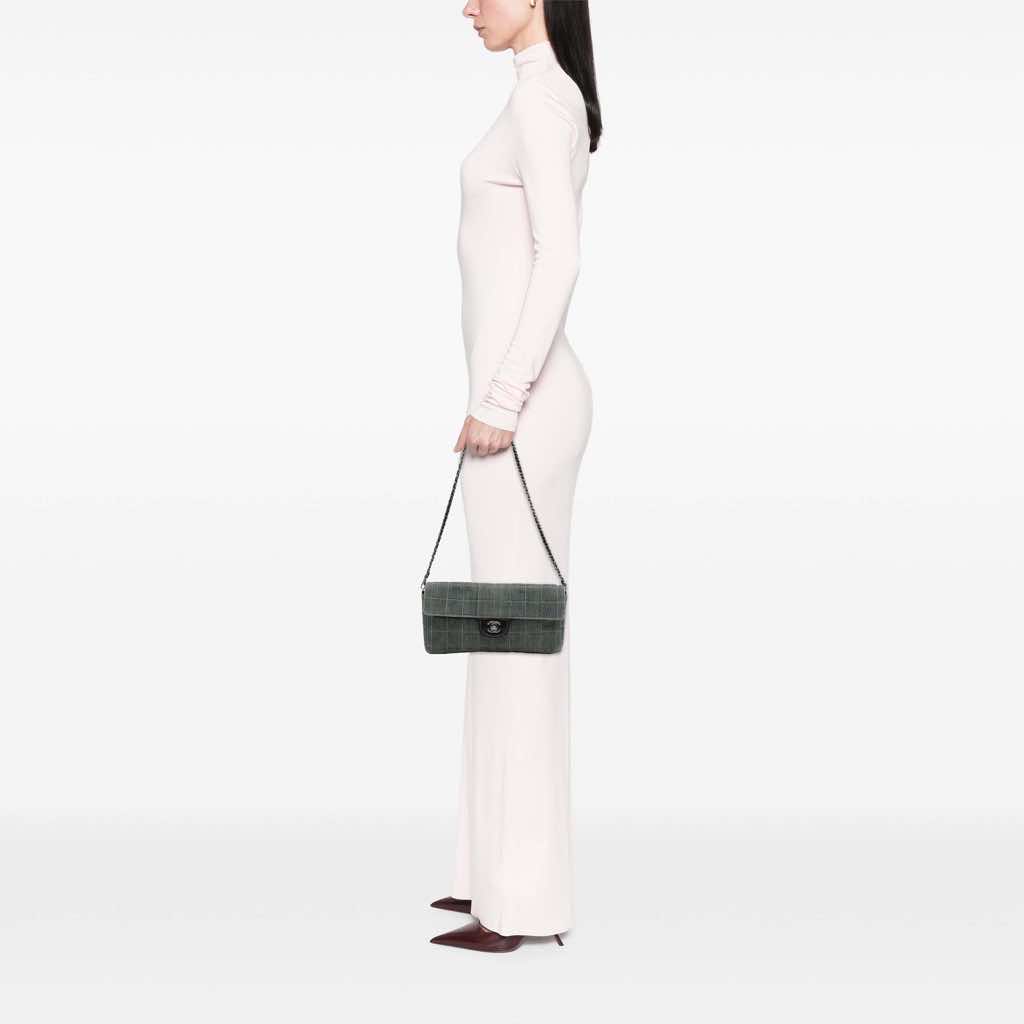 Chanel CC Chocolate Bar Denim East West Flap - Image 11