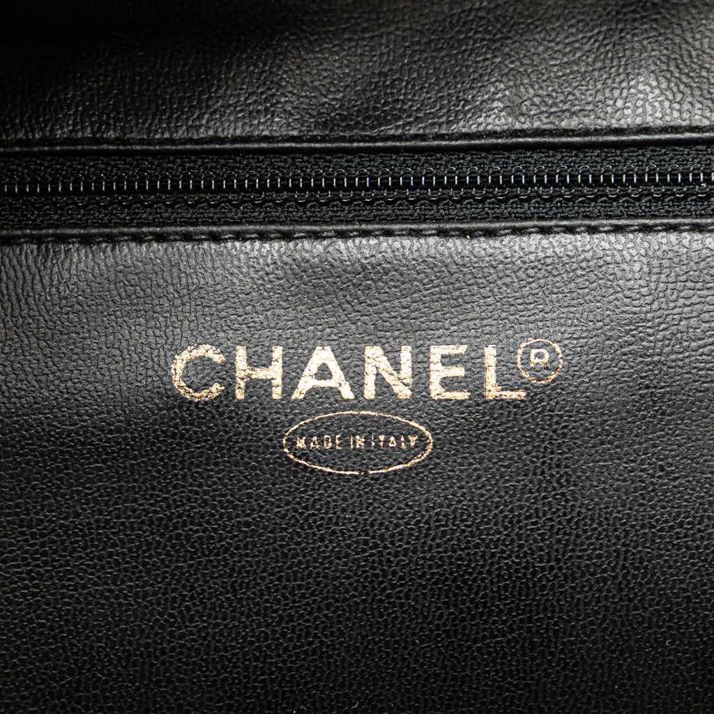 Chanel CC Caviar Vanity Case - Detail 2