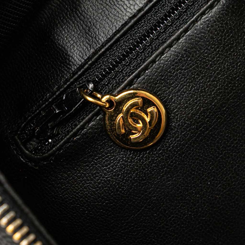 Chanel CC Caviar Vanity Case - Image 11