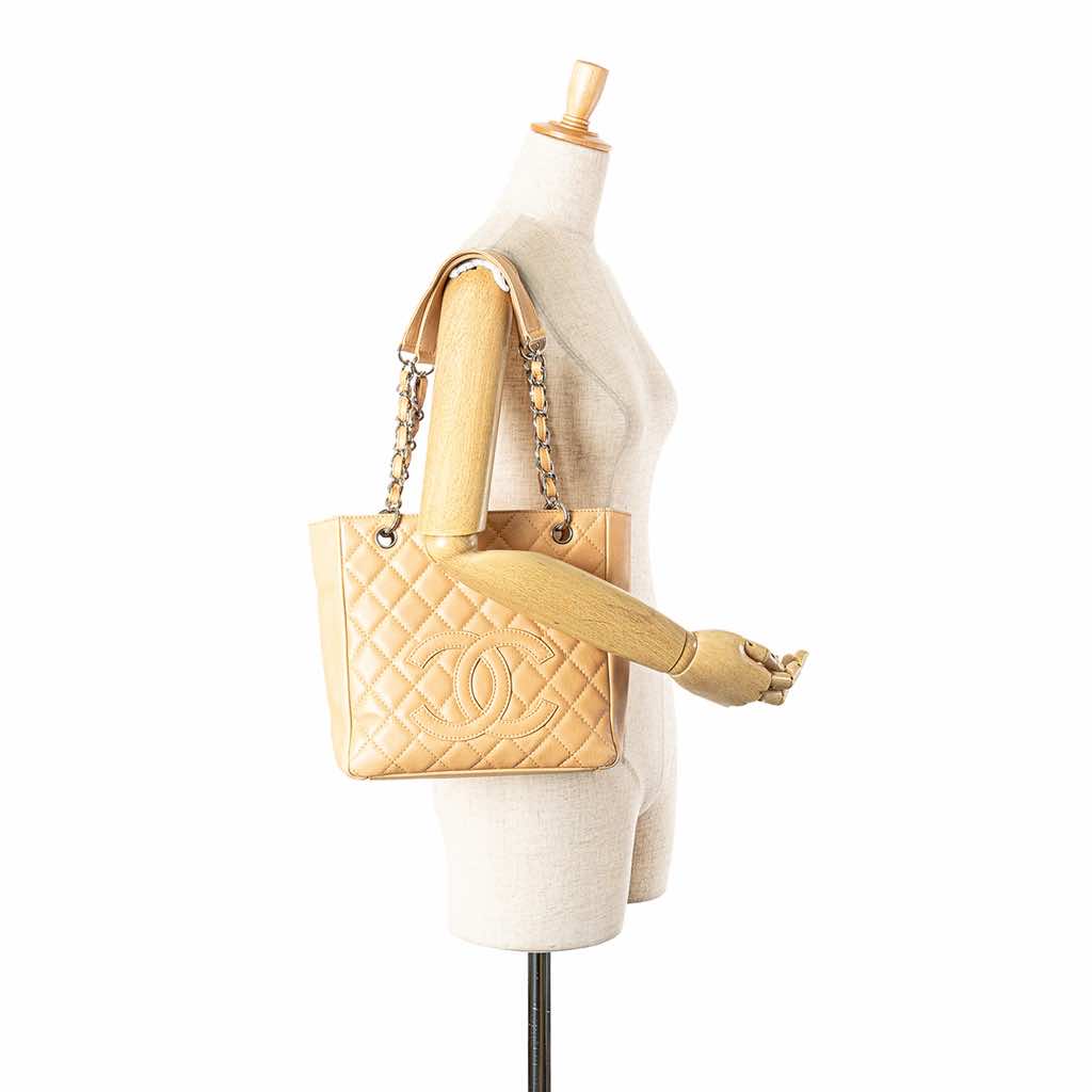 Chanel Caviar Petite Shopping Tote - Image 13