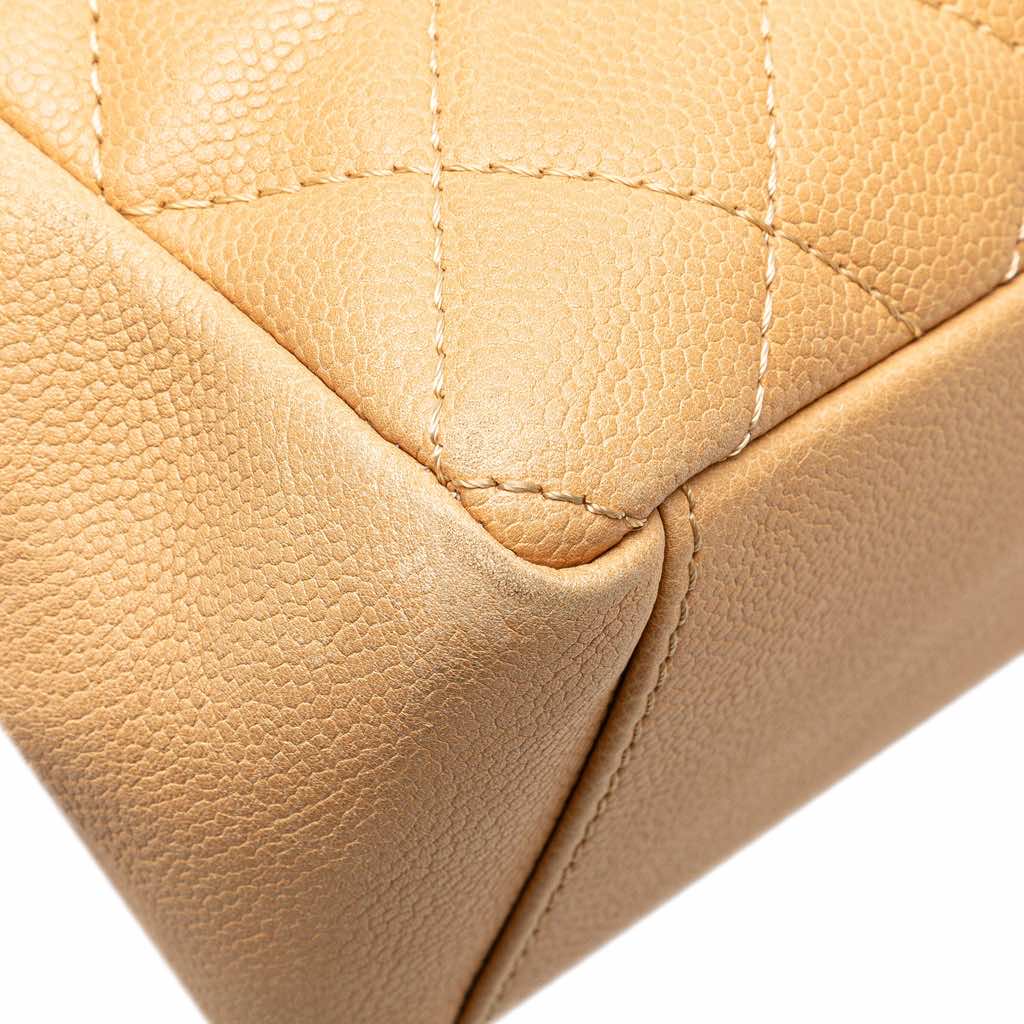 Chanel Caviar Petite Shopping Tote - Image 11