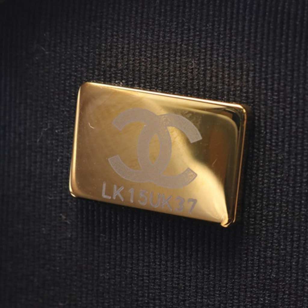 Chanel Quilted Lambskin Oval Logo Chain Top Handle Round Clutch on Chain - 5