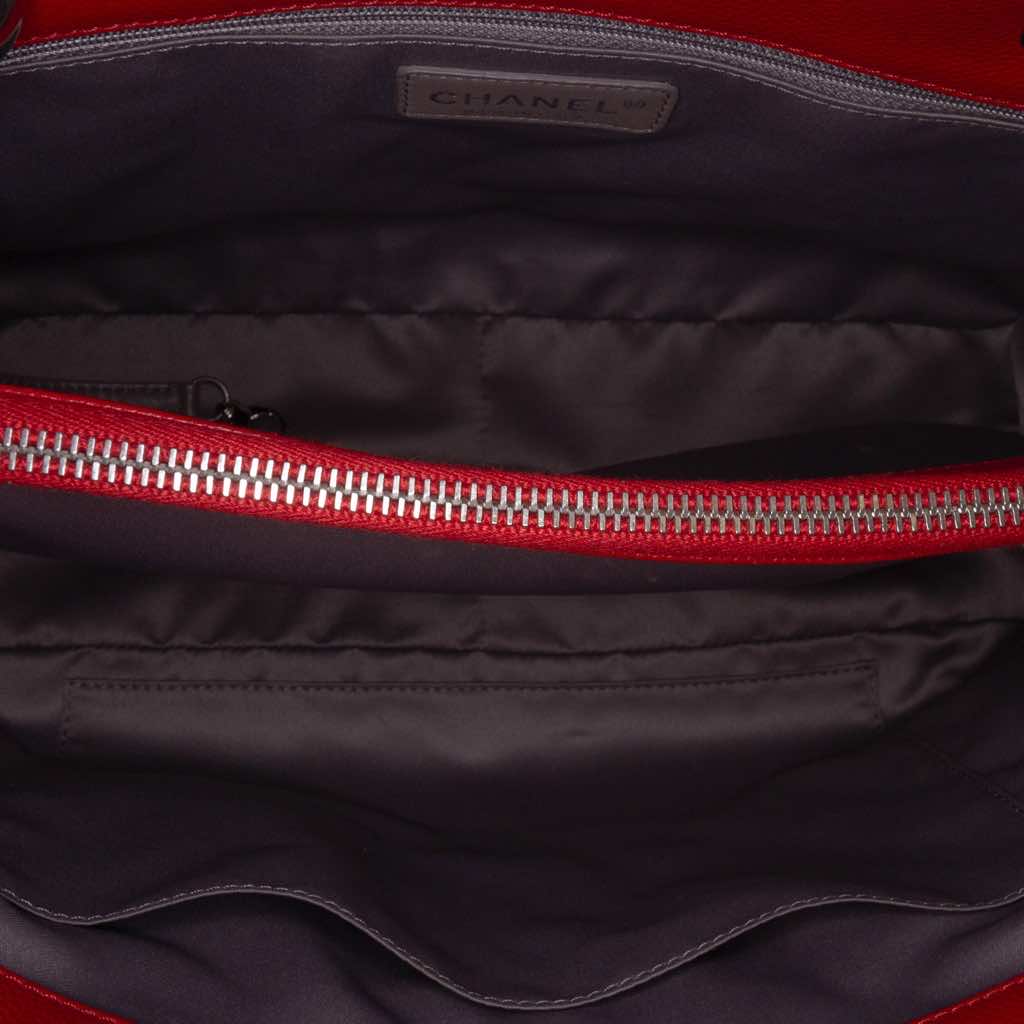 Chanel Caviar Grand Shopping Tote - 4