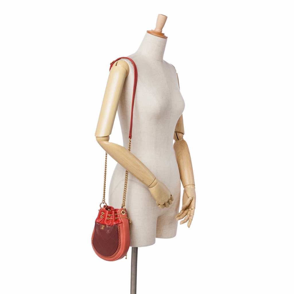 Chanel CC Quilted Calfskin Drawstring Bucket Bag - Image 10