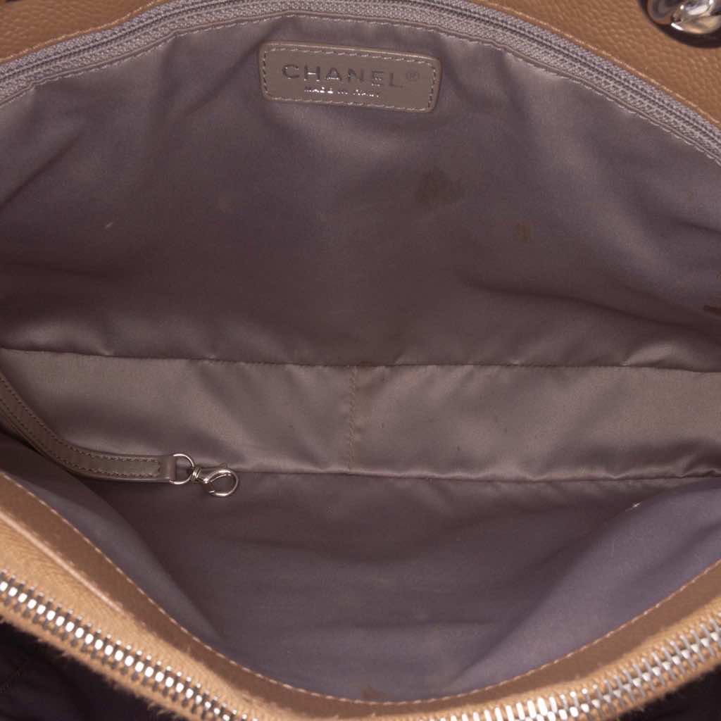 Chanel Caviar Grand Shopping Tote - 4