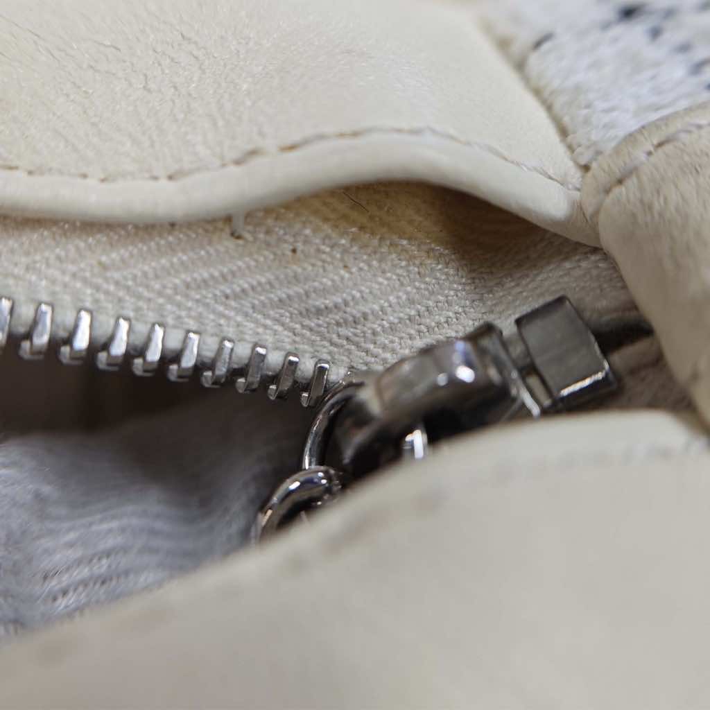 Chanel Small Tweed and Resin Zipped Shopping Bag - Image 13