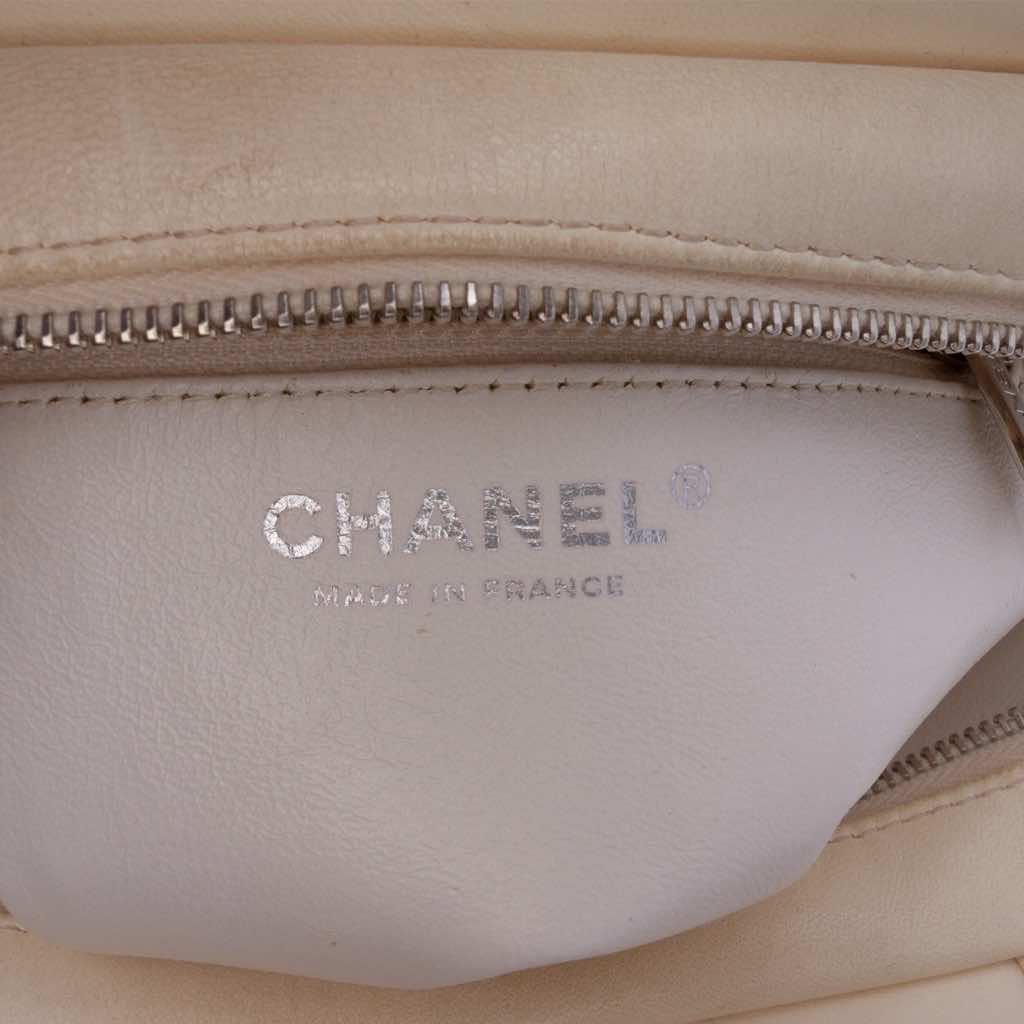 Chanel Small Tweed and Resin Zipped Shopping Bag - Side view