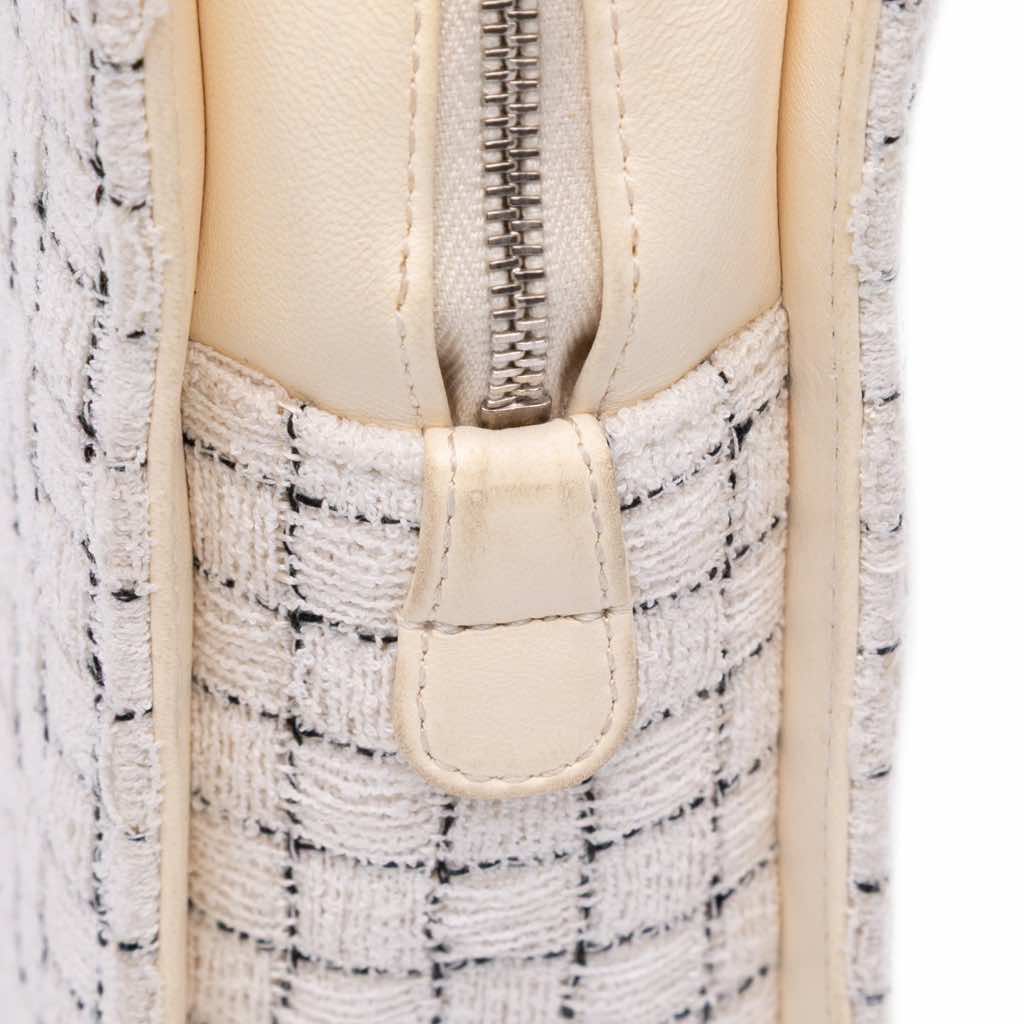 Chanel Small Tweed and Resin Zipped Shopping Bag - Image 10